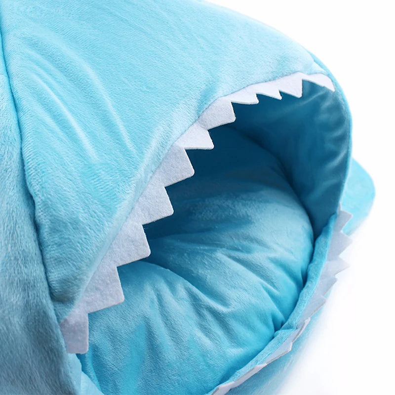 Winter Dog House for Small Dog Warm Shark Dog House Nest Tent Cotton Cat Bed Puppy Mat Pad Pet Hondenmand Dog Cage Cave Supplies